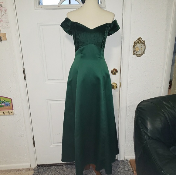 Unit Dresses
